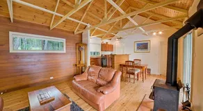 Eaglereach Resort - Wanji Pool & Spa Getaway - Image 4