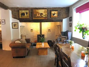 The Red Lion Hotel - Image 4