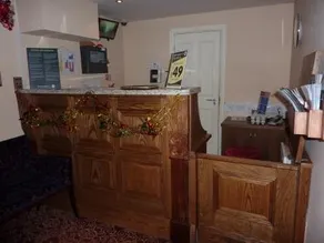 The Three Tuns Hotel Wetherspoon - Image 3