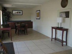 Relax Inn - Image 4