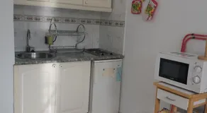 Apartamento privado con piscina - Image 2
