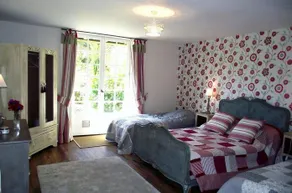 Les Touches Bed & Breakfast - Image 3