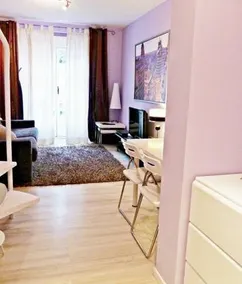 Six Rooms Santa Ana - Image 5