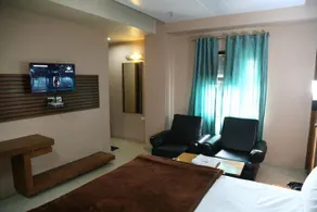 Hotel Mahadev Regency - Image 5