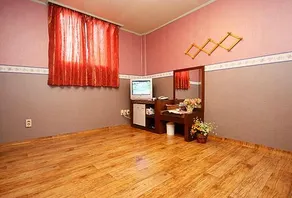 California Motel - Image 5