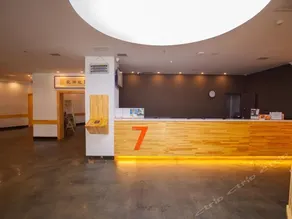 7 Days Is Superior Hotel - Image 5