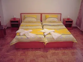 Nelly Guest House - Image 4