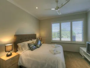 Waters Edge Luxury @ Mandurah - Wannanup - Image 3