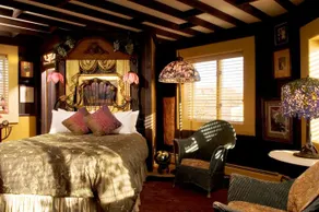 Land's End Inn - Image 5