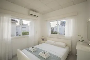 Green Bay Seaview Villa - Image 4
