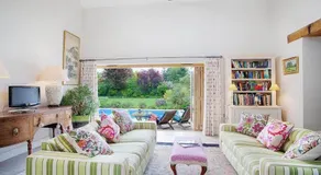 Vicarage House & Pool House - Image 3