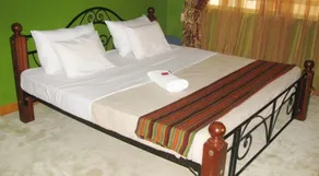 Lulu's Guest House - Image 2