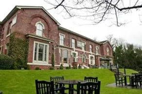 Innkeeper's Lodge Wilmslow, Alderley Edge - Image 2