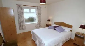 Three bedroom holiday home - Image 2