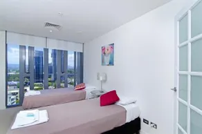 Verve Broadbeach Ocean View - Image 2