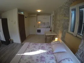 Split City Center Apartments - Image 4