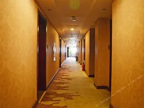 Minzu Club - Image 4