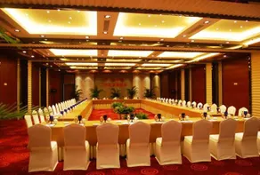Peninsula Hotel - Image 4