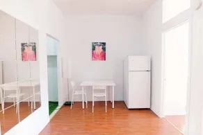 2 Bedroom Apt Near Kensington Market Unit 10 - Image 1
