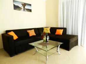 Spacious & Wonderful Apartment With Patio Outdoor Barbecue - Image 4