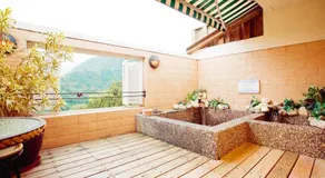 Mi Jing Garden Spring Resort - Image 4
