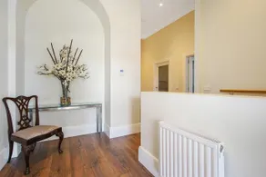 Albury Suites - Waterstreet - Image 3