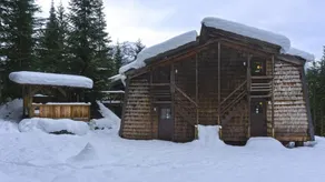 Whistler Lodge Hostel - Image 2