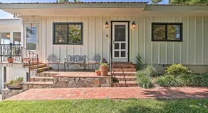 Charming Summerville Home with Yard and Sunroom - Image 2