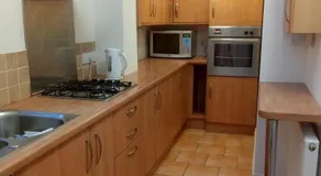 The Garden Apartment Bramhall - Image 3