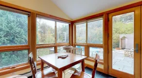 Quaint Home W/ Large Backyard Outdoor Shower & Private Grill Near Katama Bay - Image 2