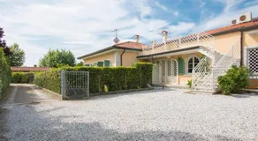 Luxury Marble House - Image 3