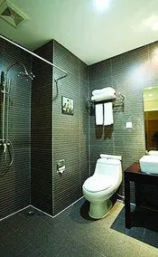 Home Inn Chongqing Jiazhou Road Subway Station - Image 5