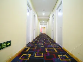 80 City Express Hotel - Image 3