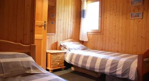 Chalet Music Box - Image 4