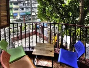 Queen Suriya's Hostel - Image 5