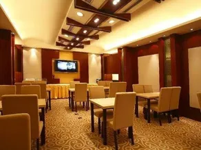 Shanghai Eastern Hongmen Hotel - Image 4