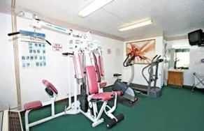 Days Inn Greensboro East - Image 2