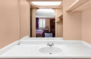 Smyrna Inn - Image 2