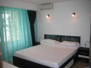Elena's Terrace - Image 4