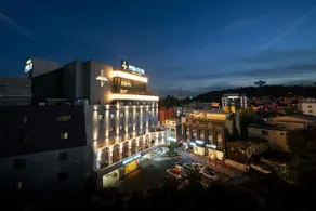 Bentley Hotel Chungjang - Image 4