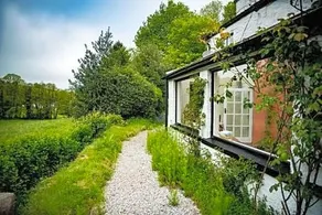 2 bedroom accommodation in Chillaton, near Tavistock - Image 2