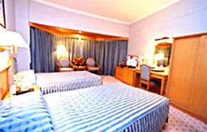 East Hotel Shandong - Image 2