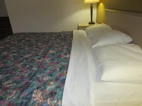Sunset Motel - Image 3
