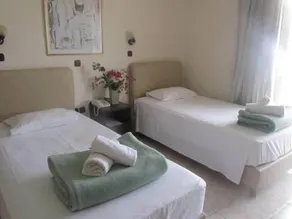 EMBASSY APARTHOTEL - Image 3