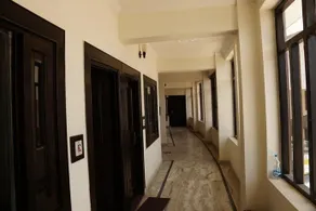 Sapphire Retreat - Image 3