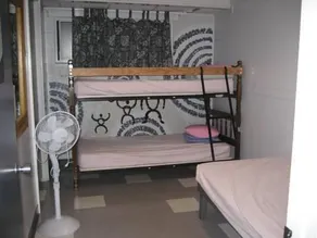 HI Honolulu University Hostel - Image 4