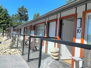 Blue Sky Motel - Image 3