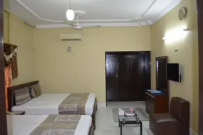 Elegant Palace Guest House - Image 2