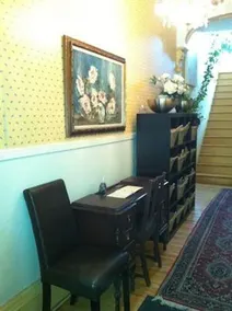 Gold Door Inn - Image 4