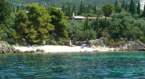 Zeus Pool Apartments - Image 4